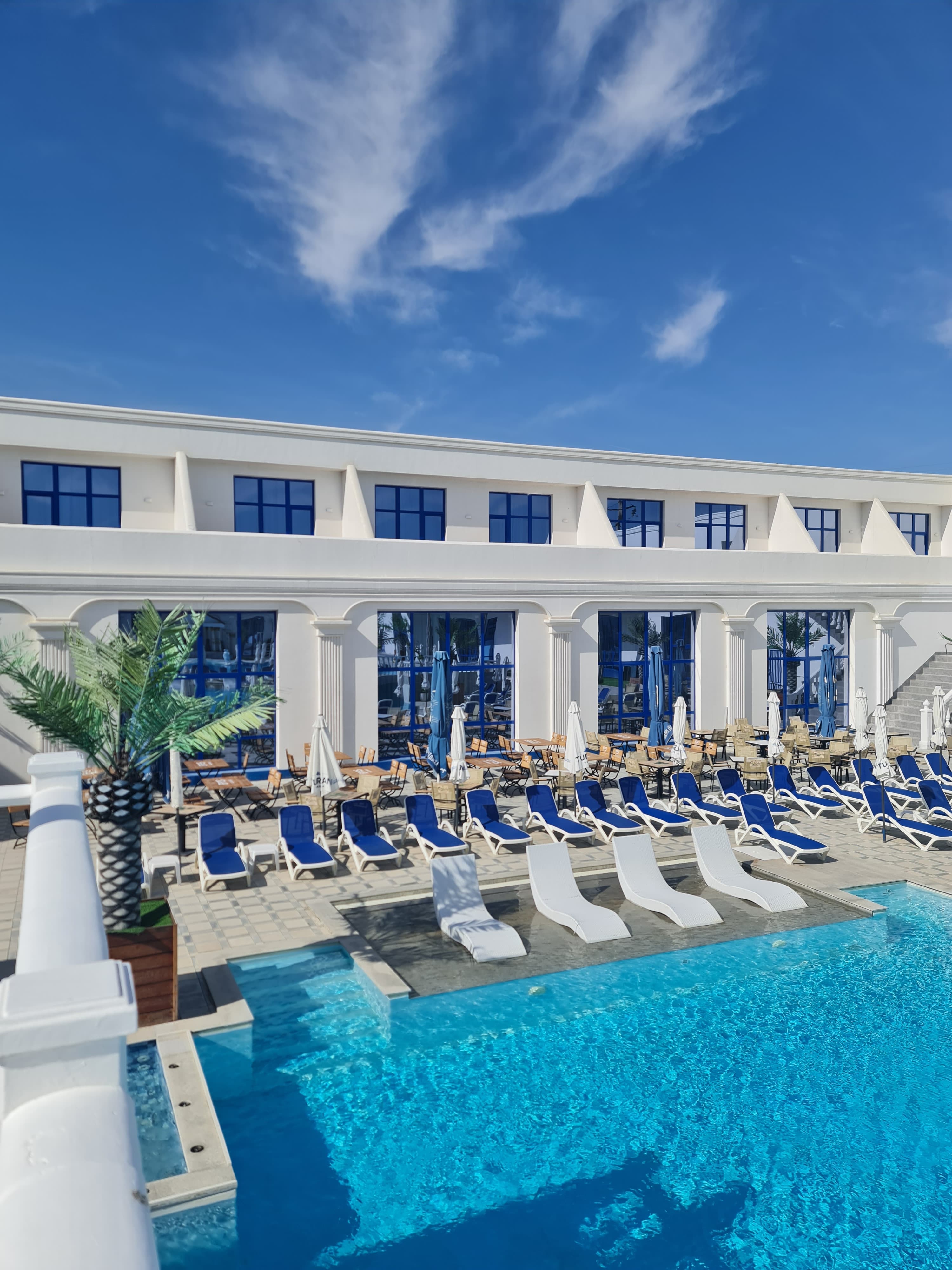 Современные окна в интерьере