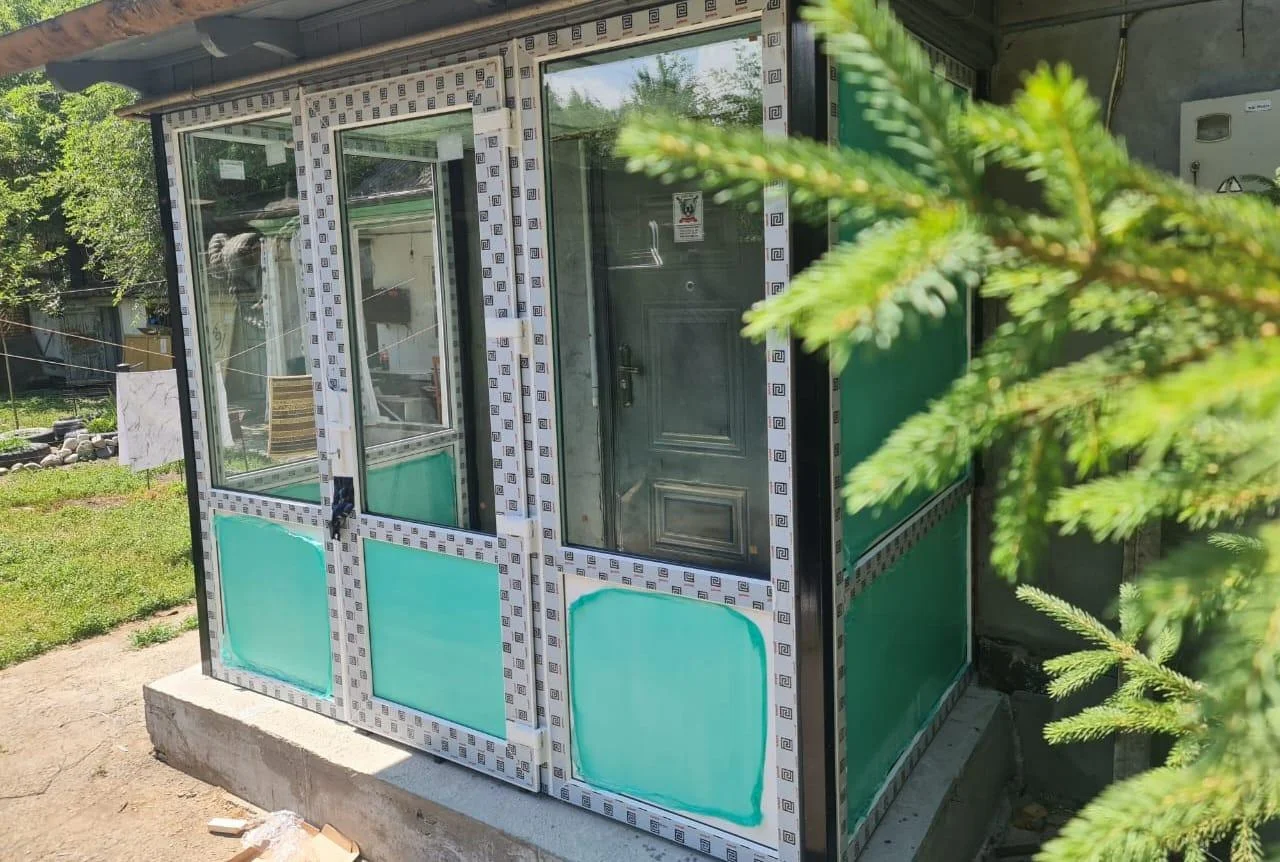 Алюминиевые окна и витражи